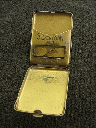 SILVERTOWN OILS MATCH CASE - click to enlarge