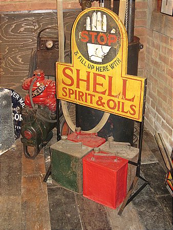 SHELL WOODEN CAN RACK - click to enlarge