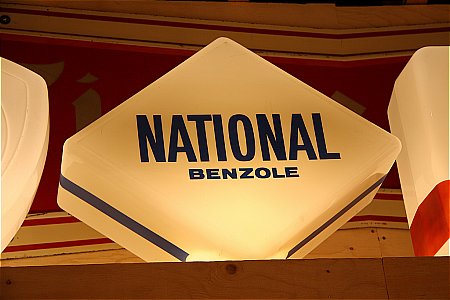 NATIONAL BENZOLE DIAMOND GLOBE - click to enlarge