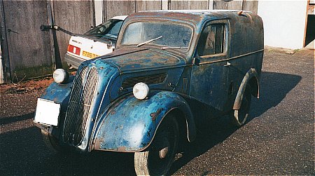 1949 fordson van - click to enlarge