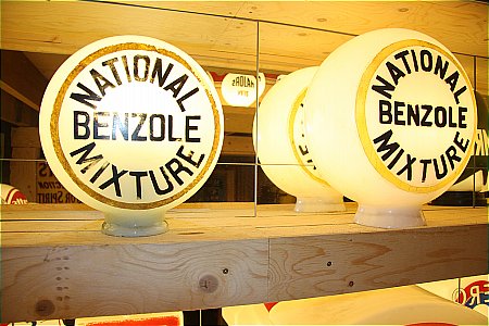 NATIONAL BENZOLE SMALL GLOBE - click to enlarge