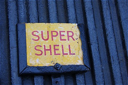 SUPER SHELL PUMP PLAQUE - click to enlarge