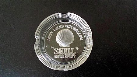 SHELL MOTOR SPIRIT ASHTRAY - click to enlarge