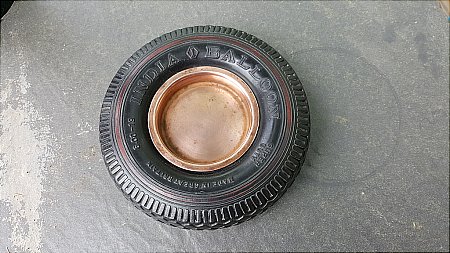 INDIA TYRES ASHTRAY - click to enlarge