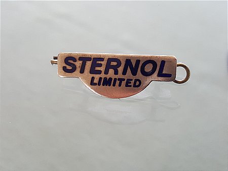 STERNOL CAP BADGE - click to enlarge