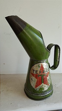 TEXACO PINT POURER - click to enlarge