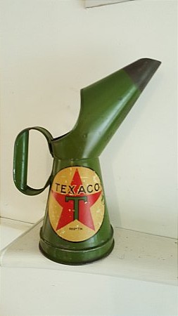 TEXACO QUART POURER - click to enlarge