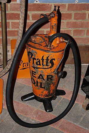 PRATTS GEAR OIL - click to enlarge