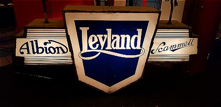 LEYLAND, ALBION, SCAMMELL LIGHTBOX. - click to enlarge