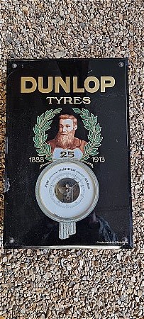 DUNLOP TYRES BAROMETER - click to enlarge