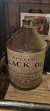 BLACK OIL GALLON CAN - click to enlarge