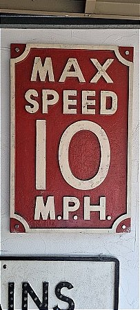 10 MPH CAST IRON ROAD SIGN - click to enlarge