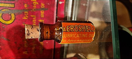 AEROSHELL LUBRICATION BOTTLE - click to enlarge