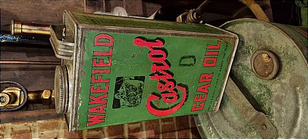 CASTROL GALLON GEAR OIL CAN - click to enlarge