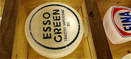 ESSO GREEN EARLY GLOBE - click to enlarge