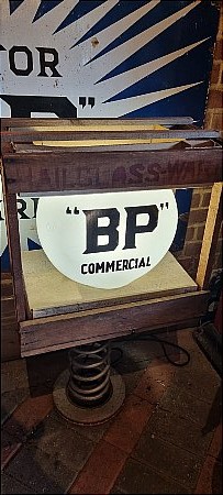 B.P. COMMERCIAL GLOBE CRATED. - click to enlarge