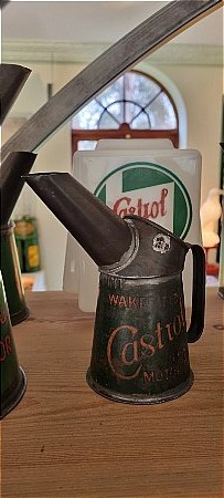 CASTROL HALF PINT POURER - click to enlarge
