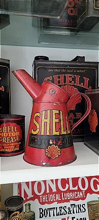 SHELL QUART POURER - click to enlarge
