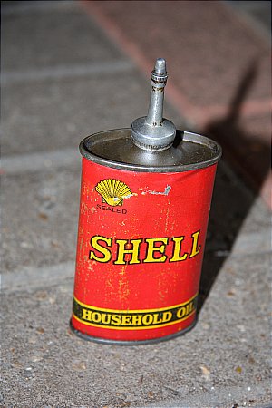 SHELL HOUSEHOLD OIL - click to enlarge